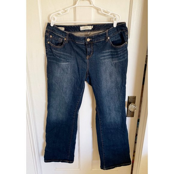 Torrid Relaxed Bootcut Jeans Size 18